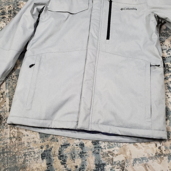 Columbia Omni-Tech Winter Ski Jacket - Picture 6 of 16